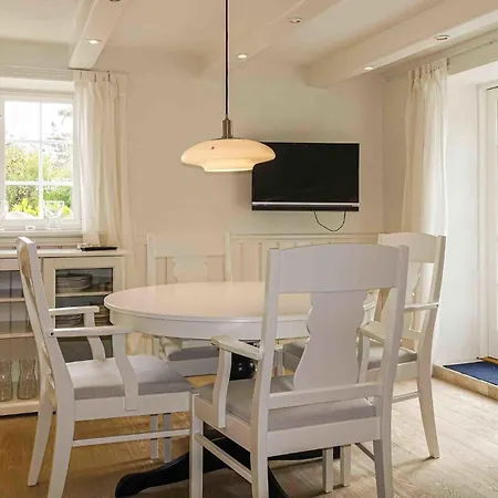 2 Bedroom Front In Svaneke