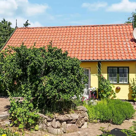 2 Bedroom Front In Svaneke
