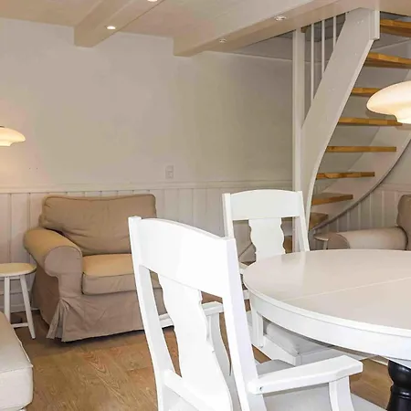 Holiday home 2 Bedroom Front In Svaneke