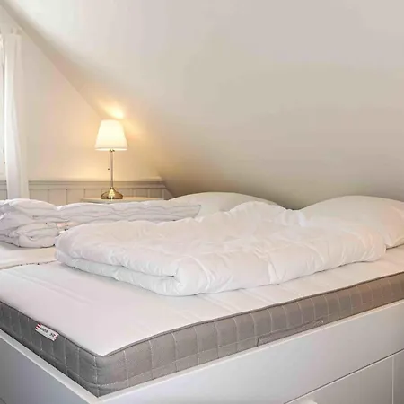 Holiday home 2 Bedroom Front In Svaneke